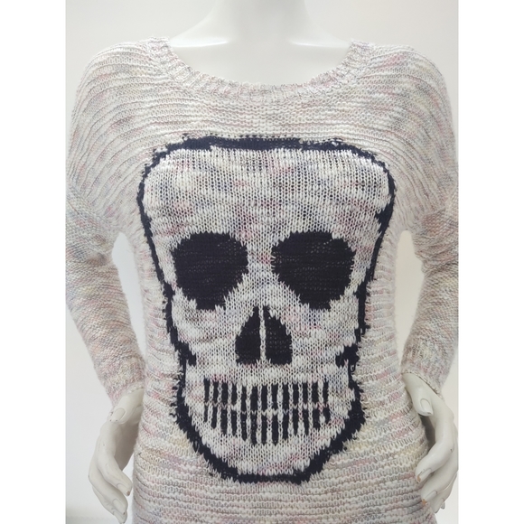 SOLD ♥️ Gianni Bini Skull Sweater L - Picture 3 of 5